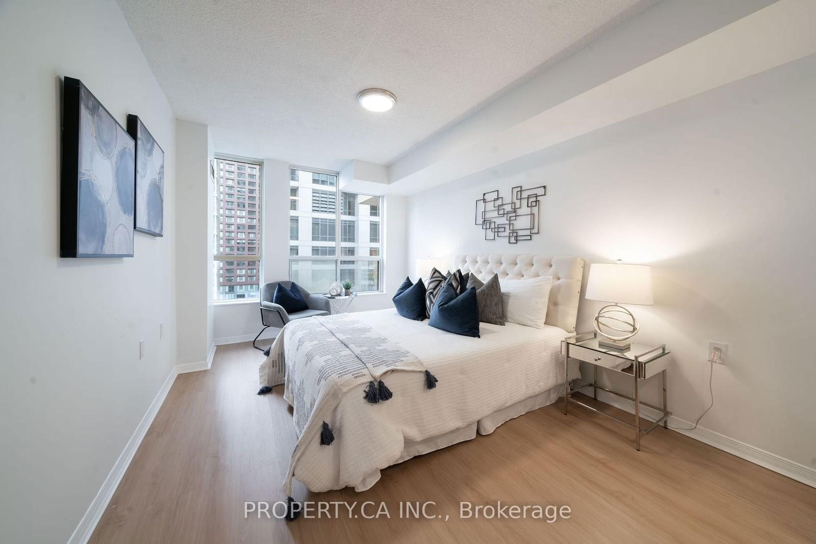 388 Bloor St E, unit 1502 for sale