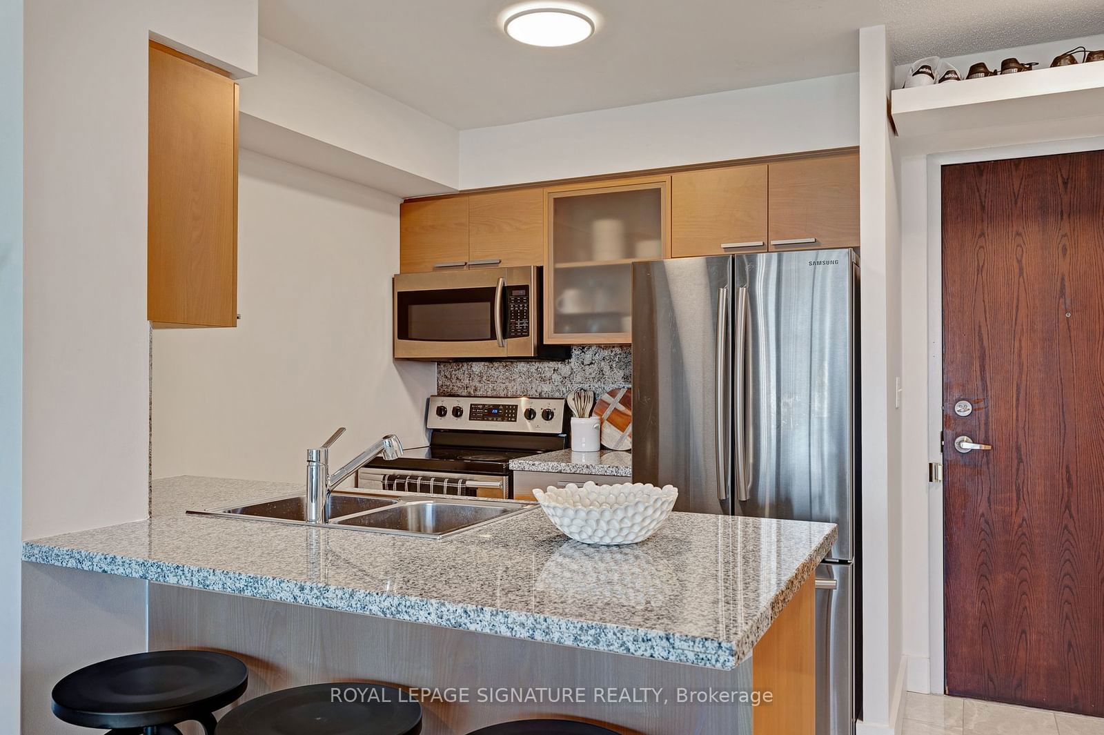 18 Harrison Garden Blvd, unit 806 for sale - image #8