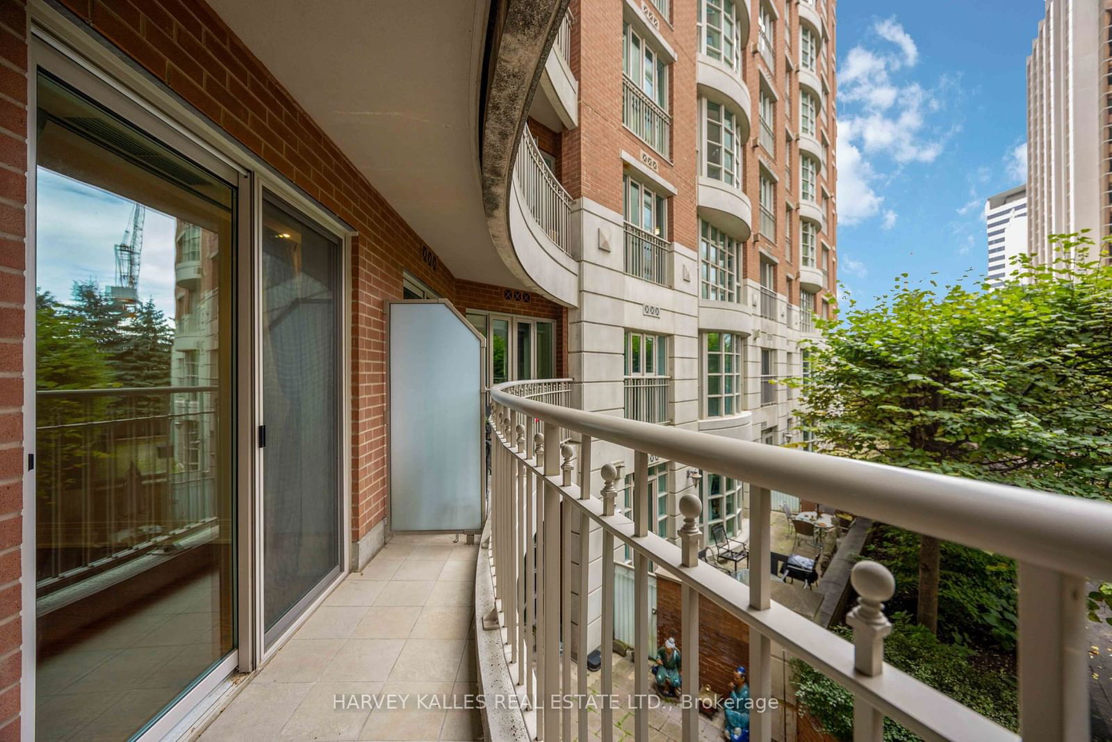 33 Delisle Ave, unit 201 for sale - image #38