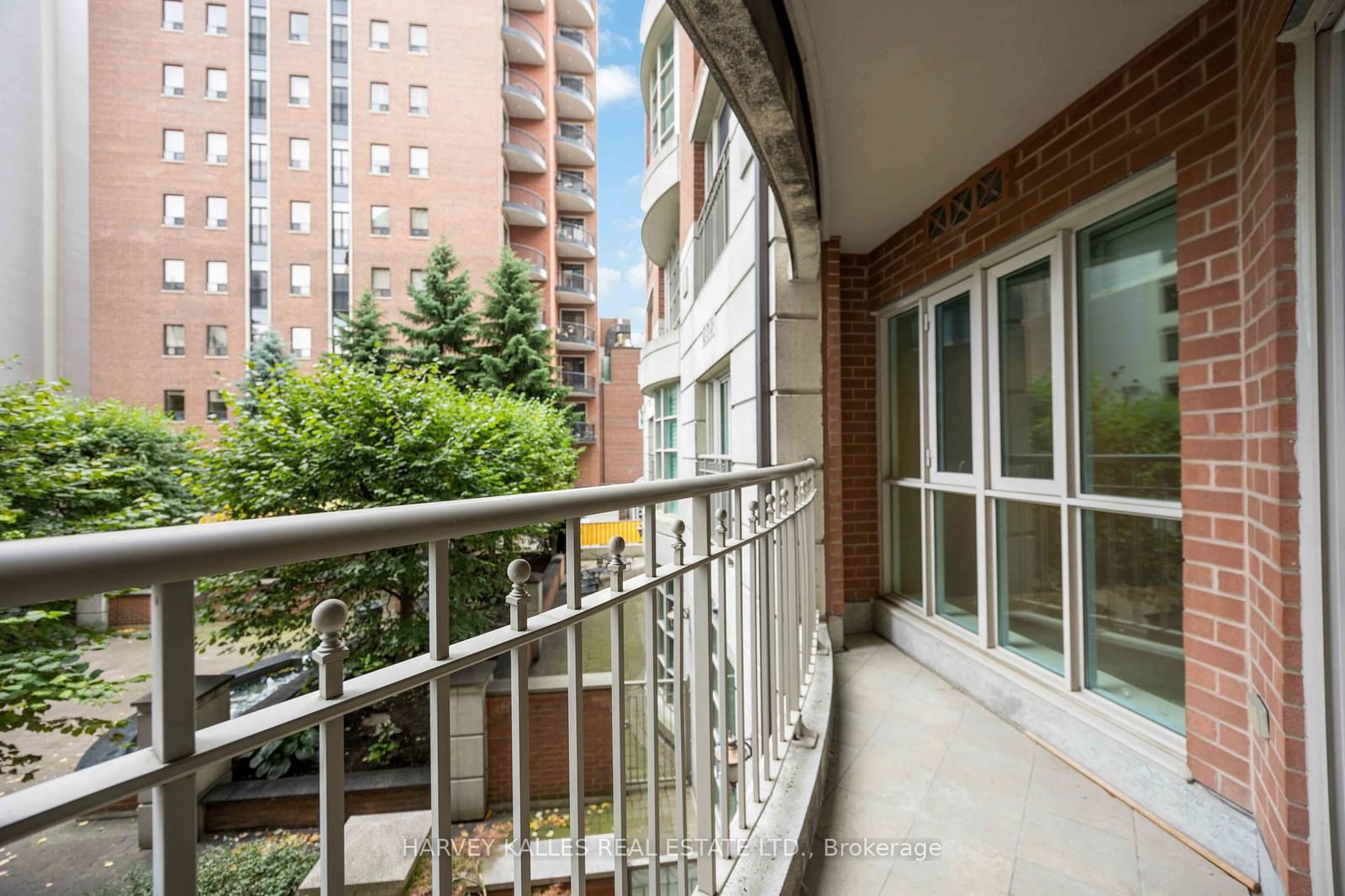 33 Delisle Ave, unit 201 for sale - image #40