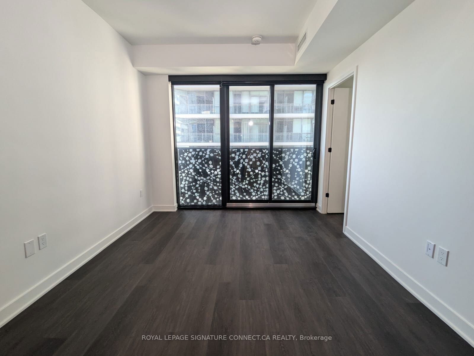 55 Charles St E, unit 3708 for rent