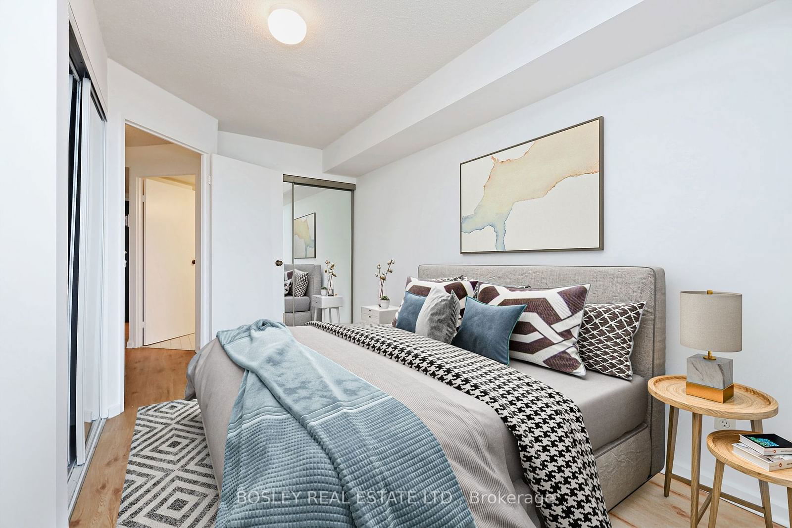 15 Maitland Pl, unit 2106 for sale