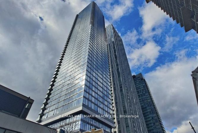 8 Cumberland St, unit 4007 for rent