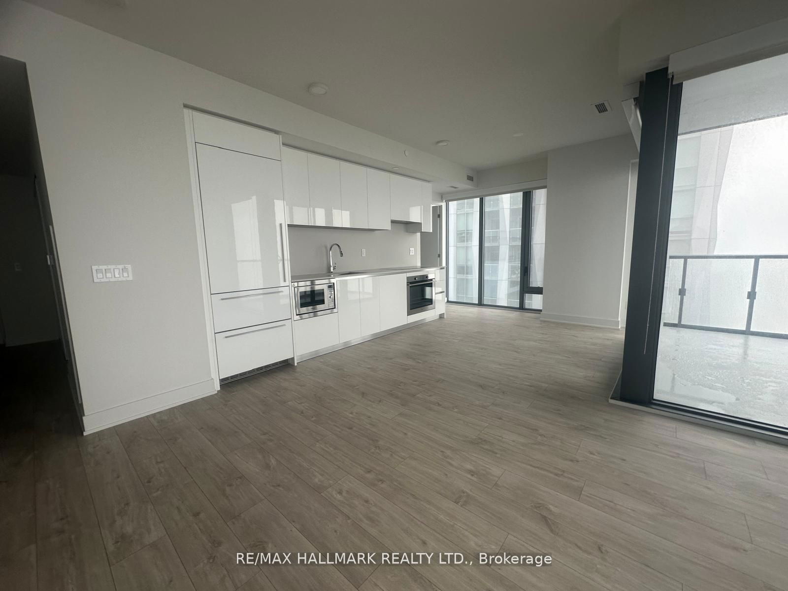 8 Cumberland St, unit 4007 for rent