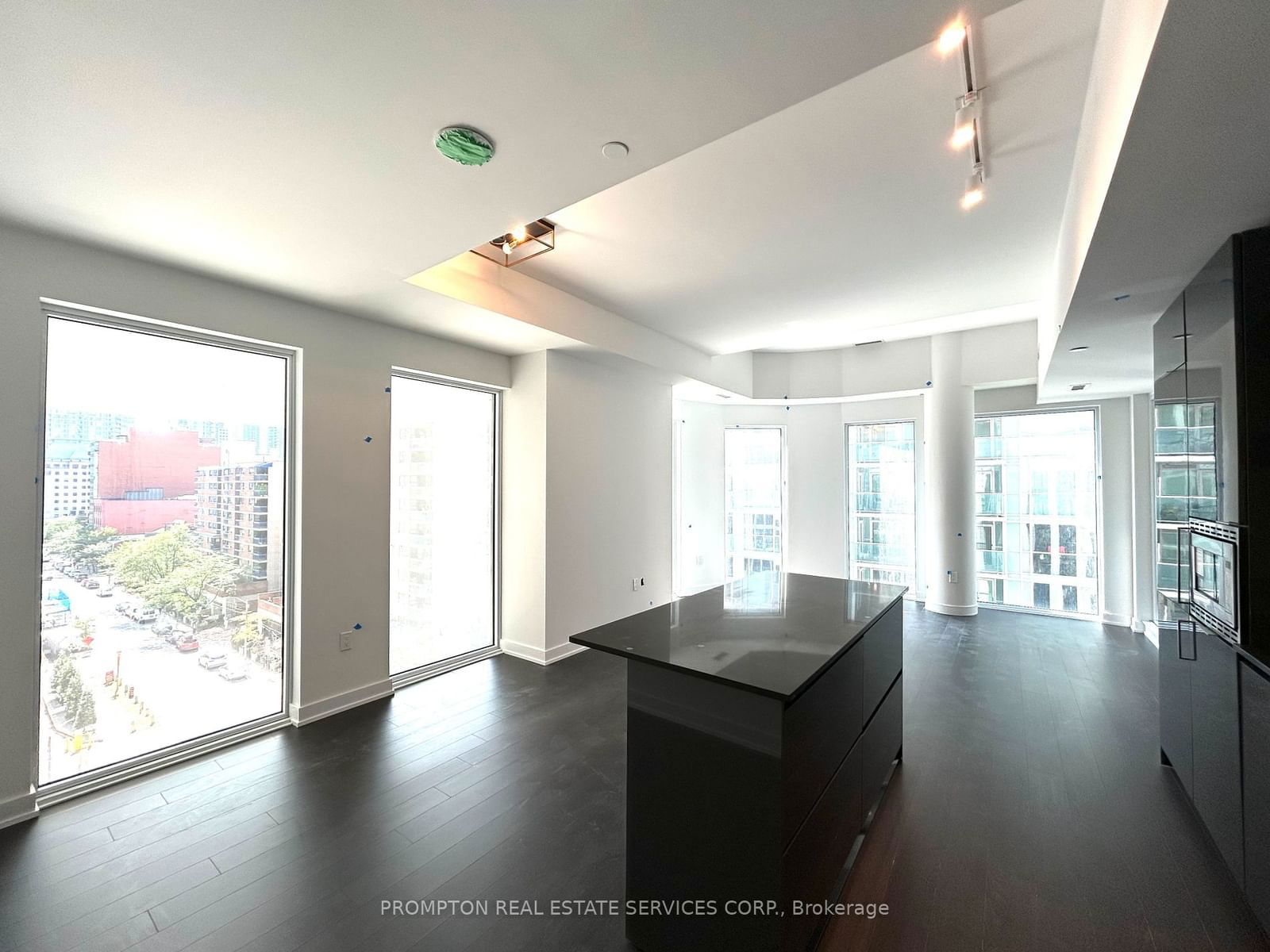 121 St Patrick St, unit 620 for rent - image #2