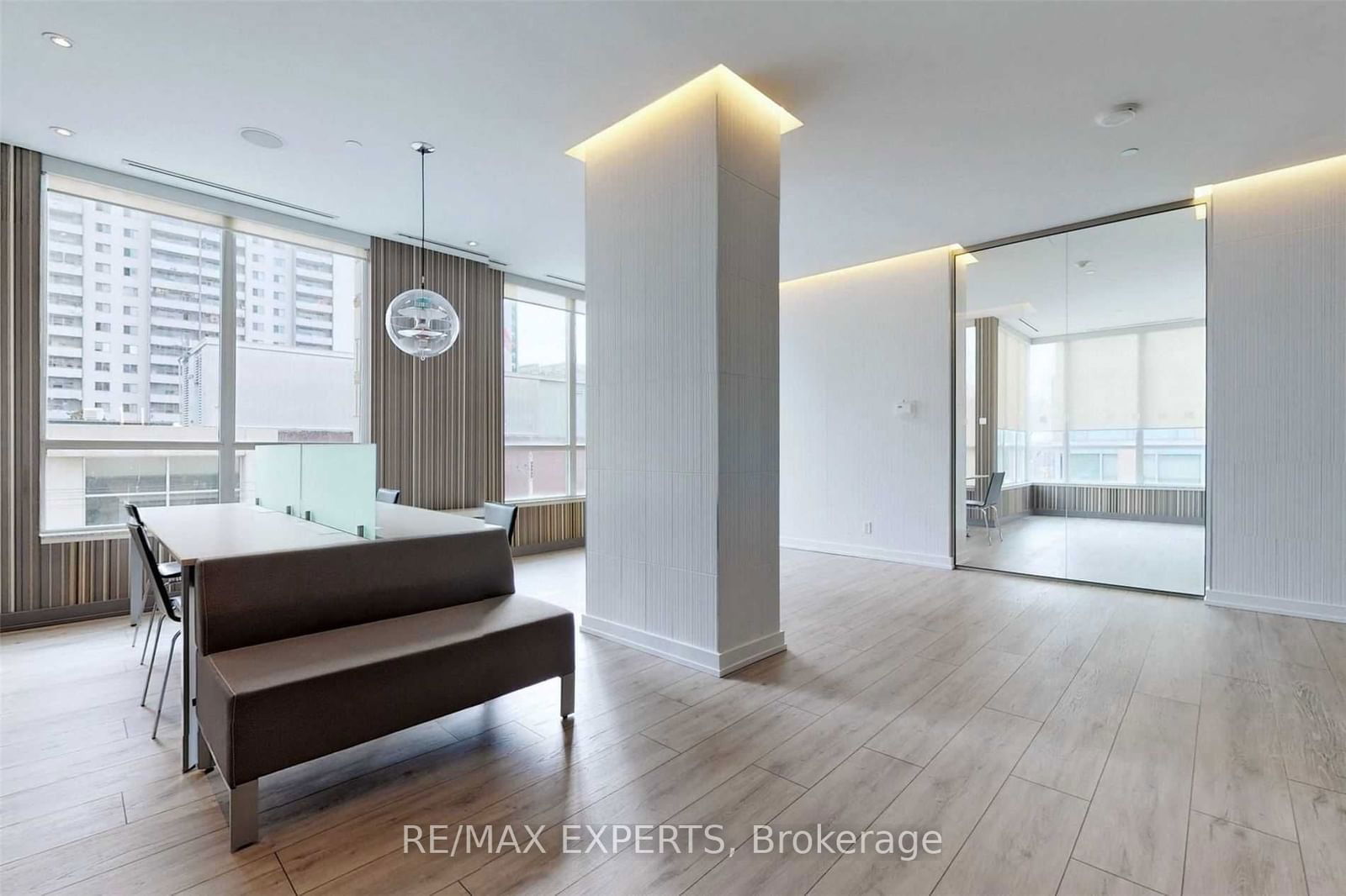 500 Sherbourne St, unit 2004 for rent - image #30