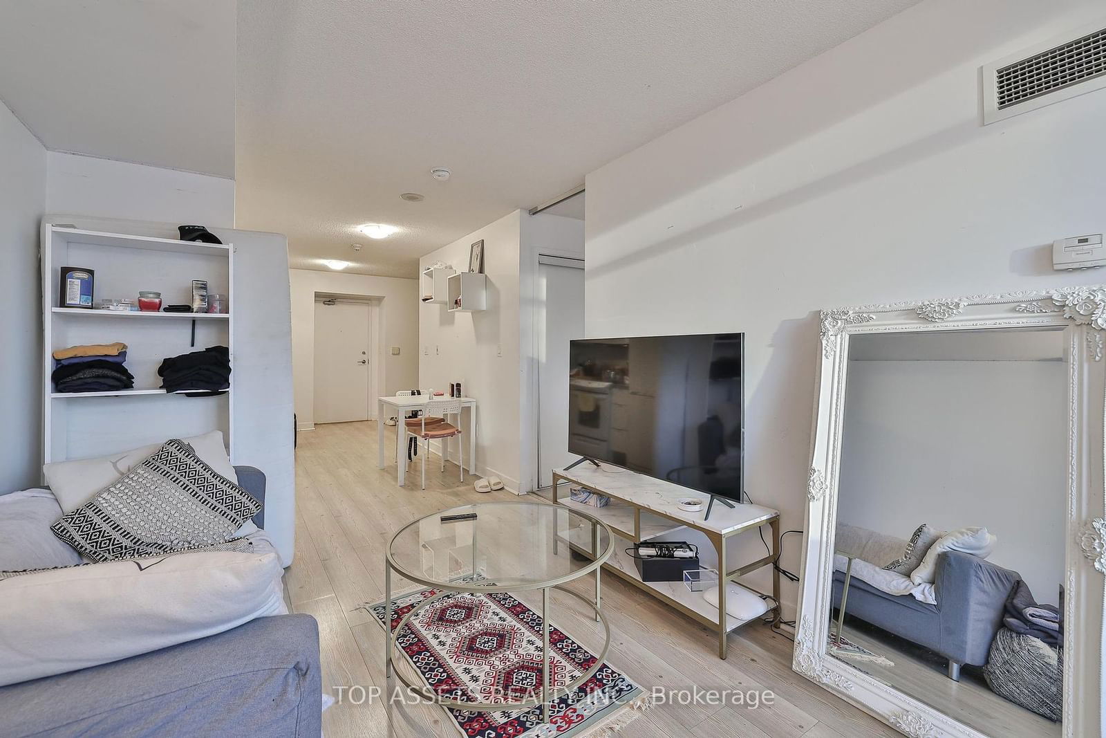 25 Telegram Mews, unit 2010 for rent - image #15