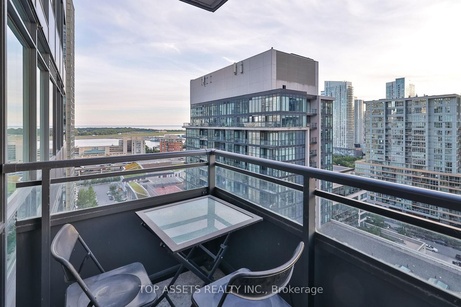 25 Telegram Mews, unit 2010 for rent - image #25