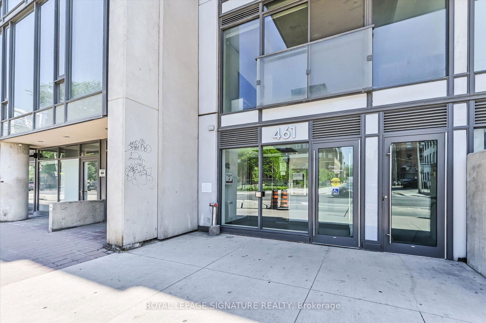 461 Adelaide St W, unit 340 for rent - image #3