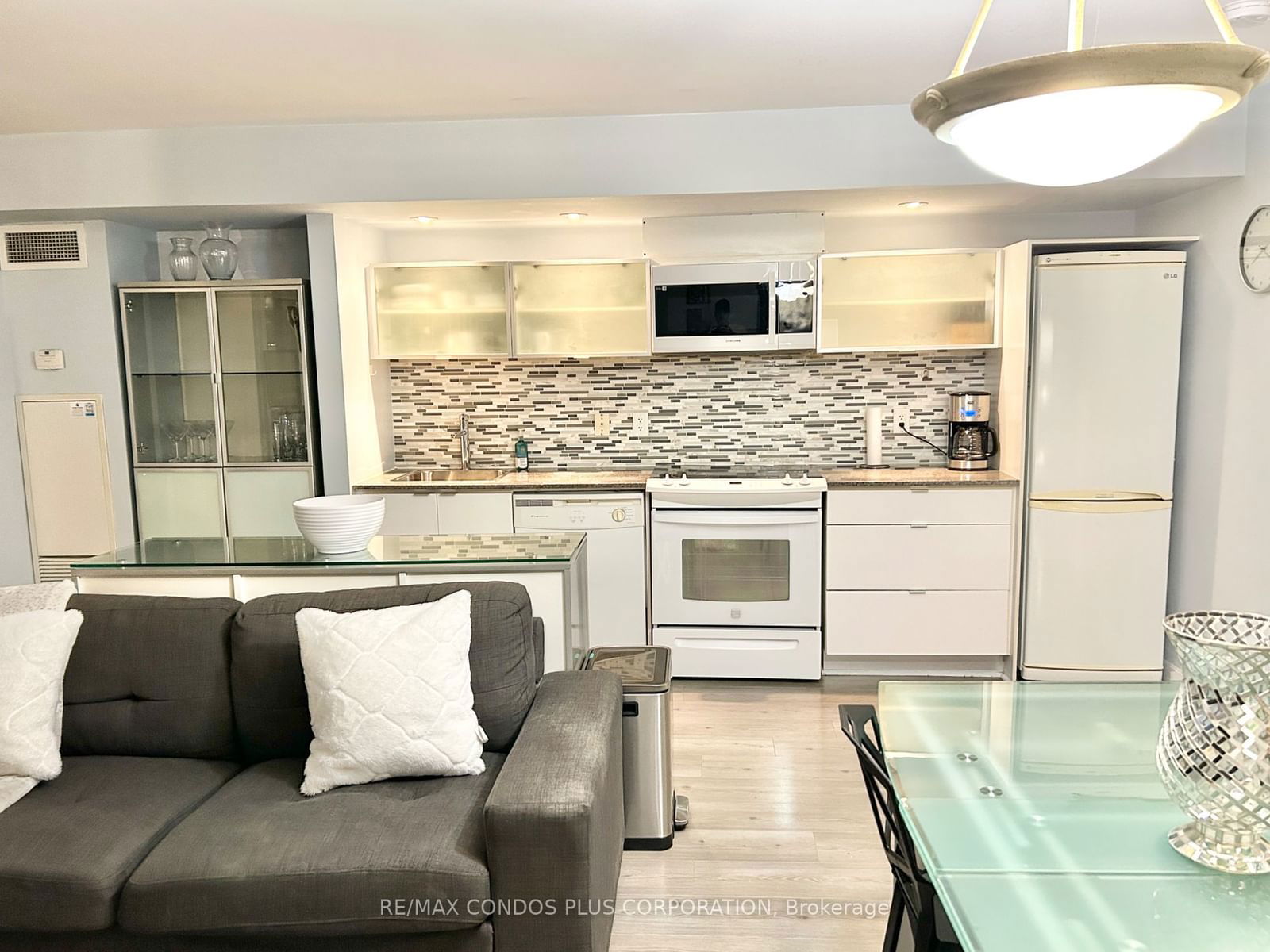 4K Spadina Ave, unit 1922 for rent - image #5