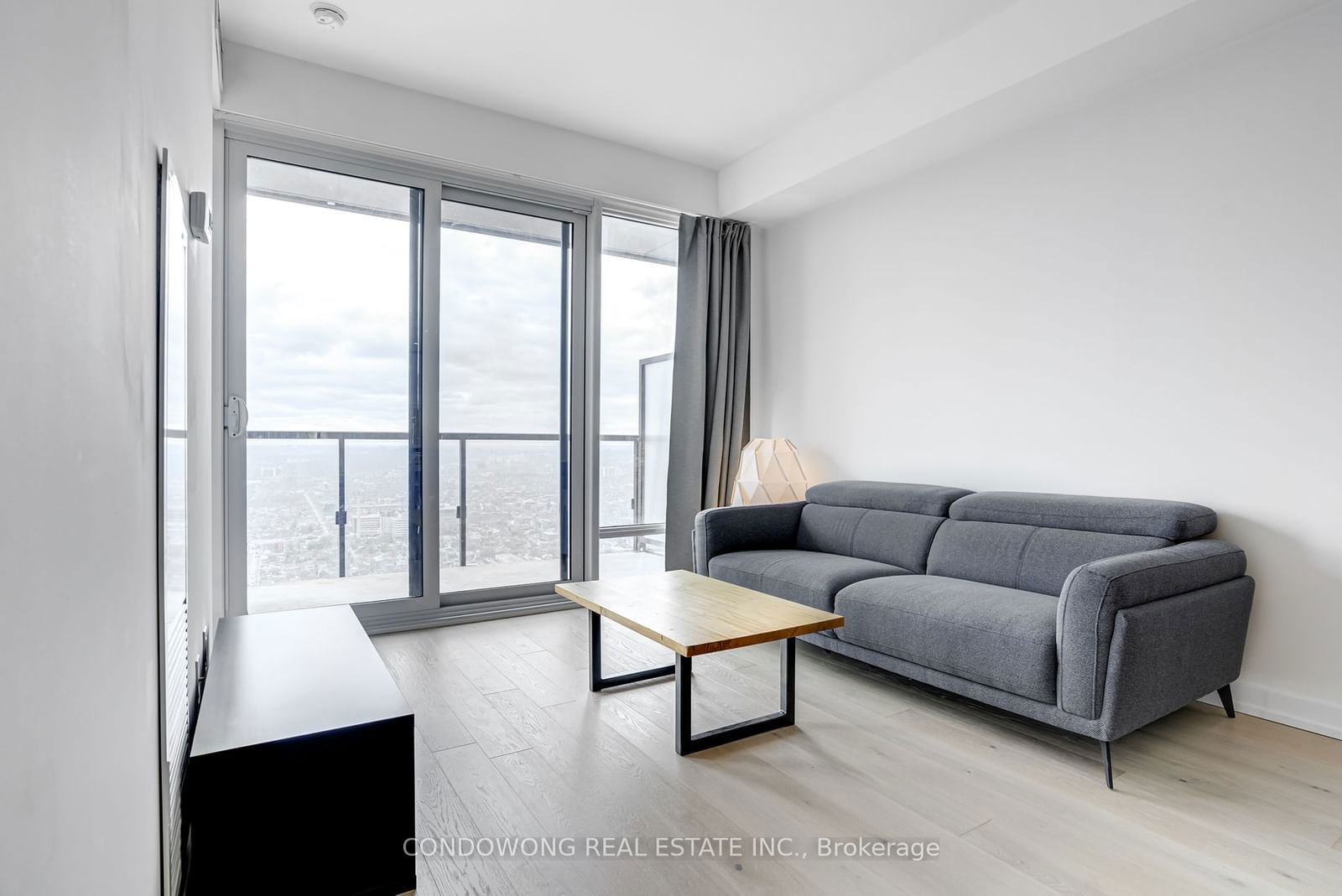 488 University Ave, unit 4811 for sale - image #4