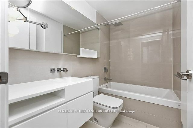 45 Charles St E, unit 3212 for rent - image #10