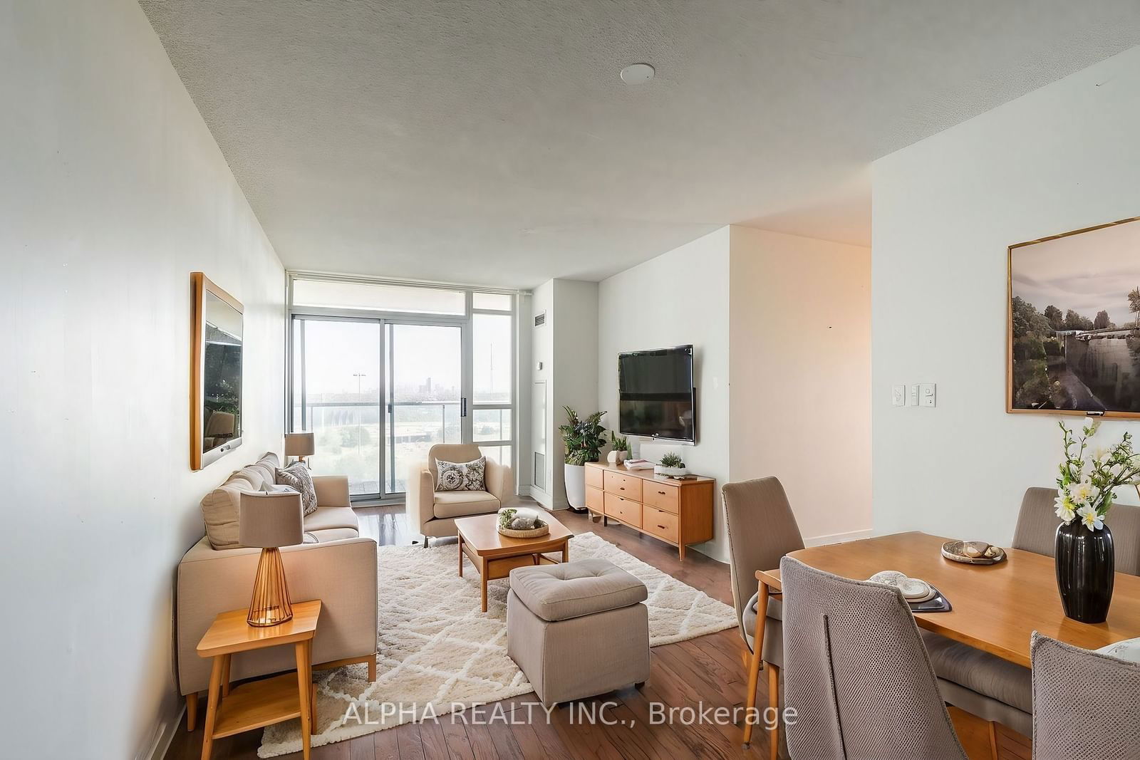 18 Harrison Garden Blvd, unit 1010 for rent - image #2