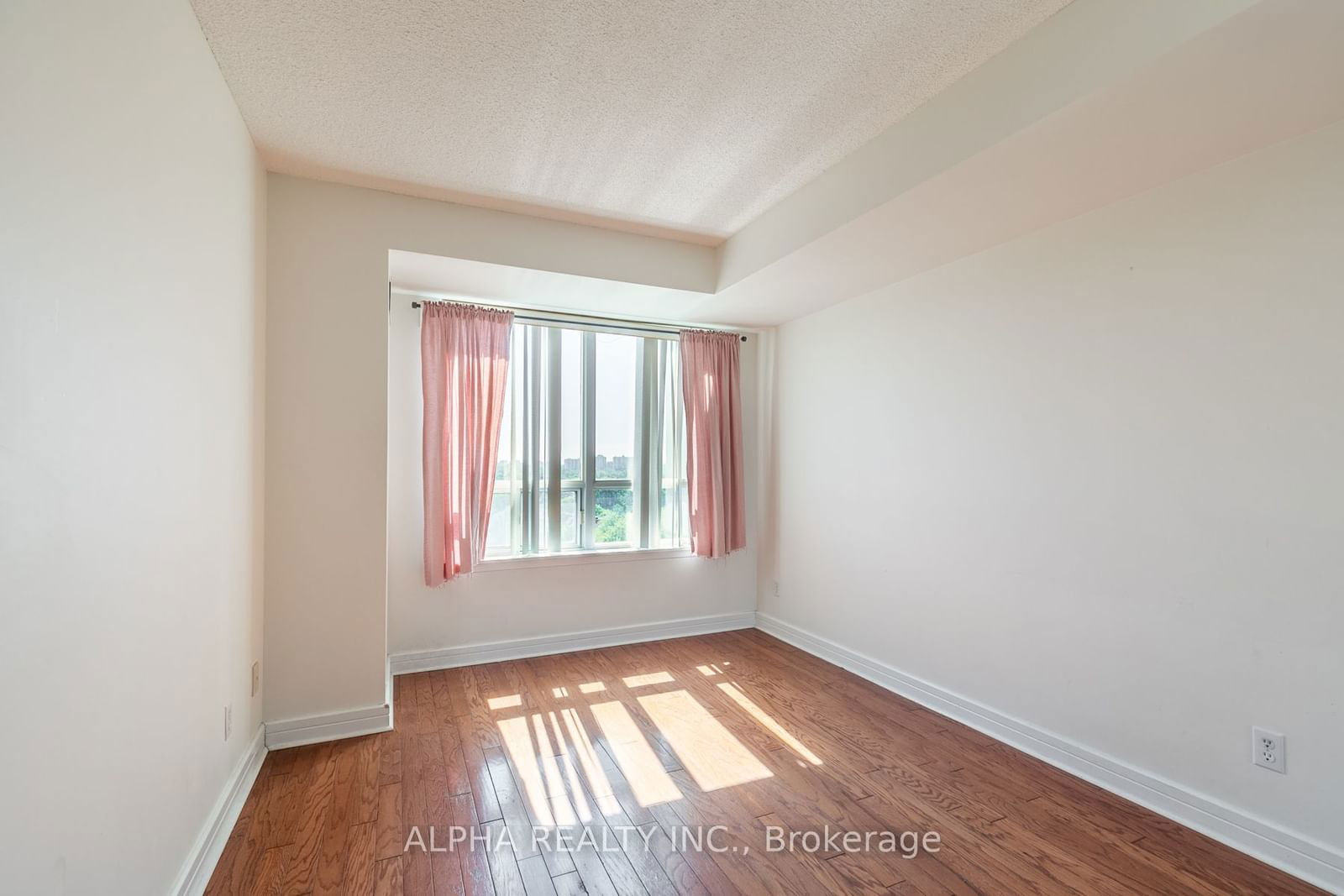 18 Harrison Garden Blvd, unit 1010 for rent - image #6