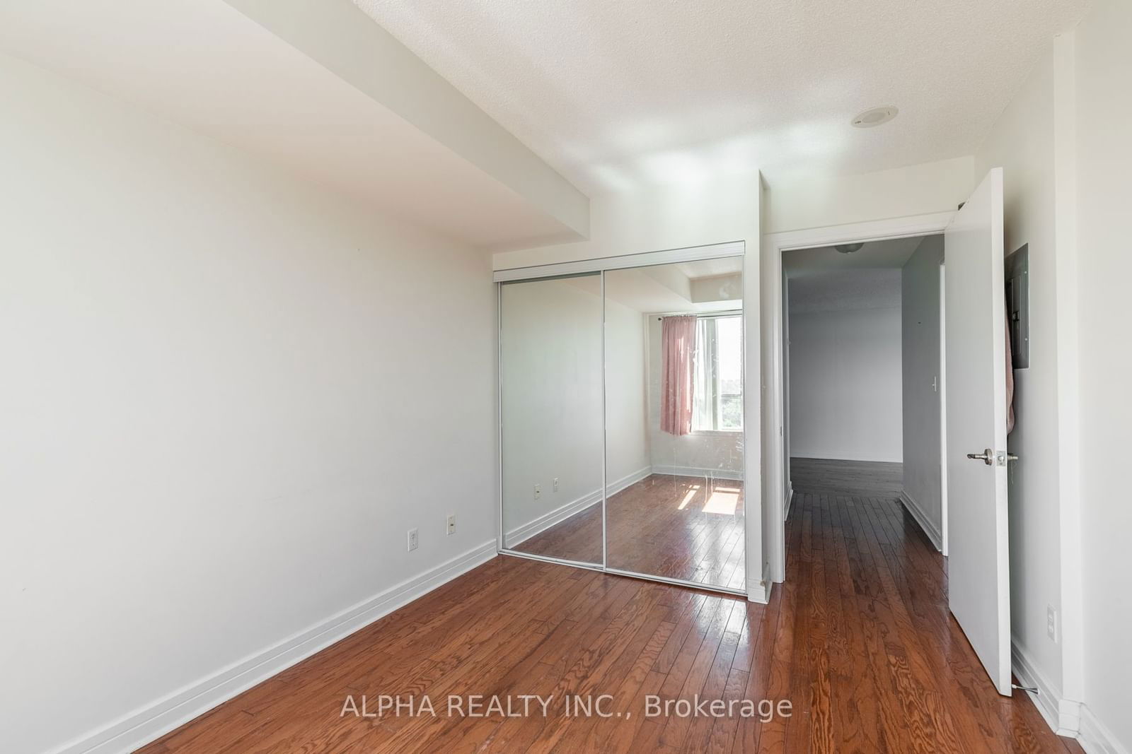 18 Harrison Garden Blvd, unit 1010 for rent - image #7