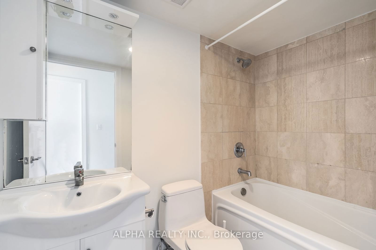 18 Harrison Garden Blvd, unit 1010 for rent - image #8