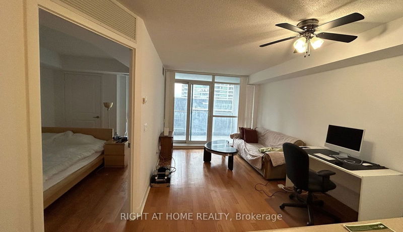 4968 Yonge St, unit 808 for sale - image #1