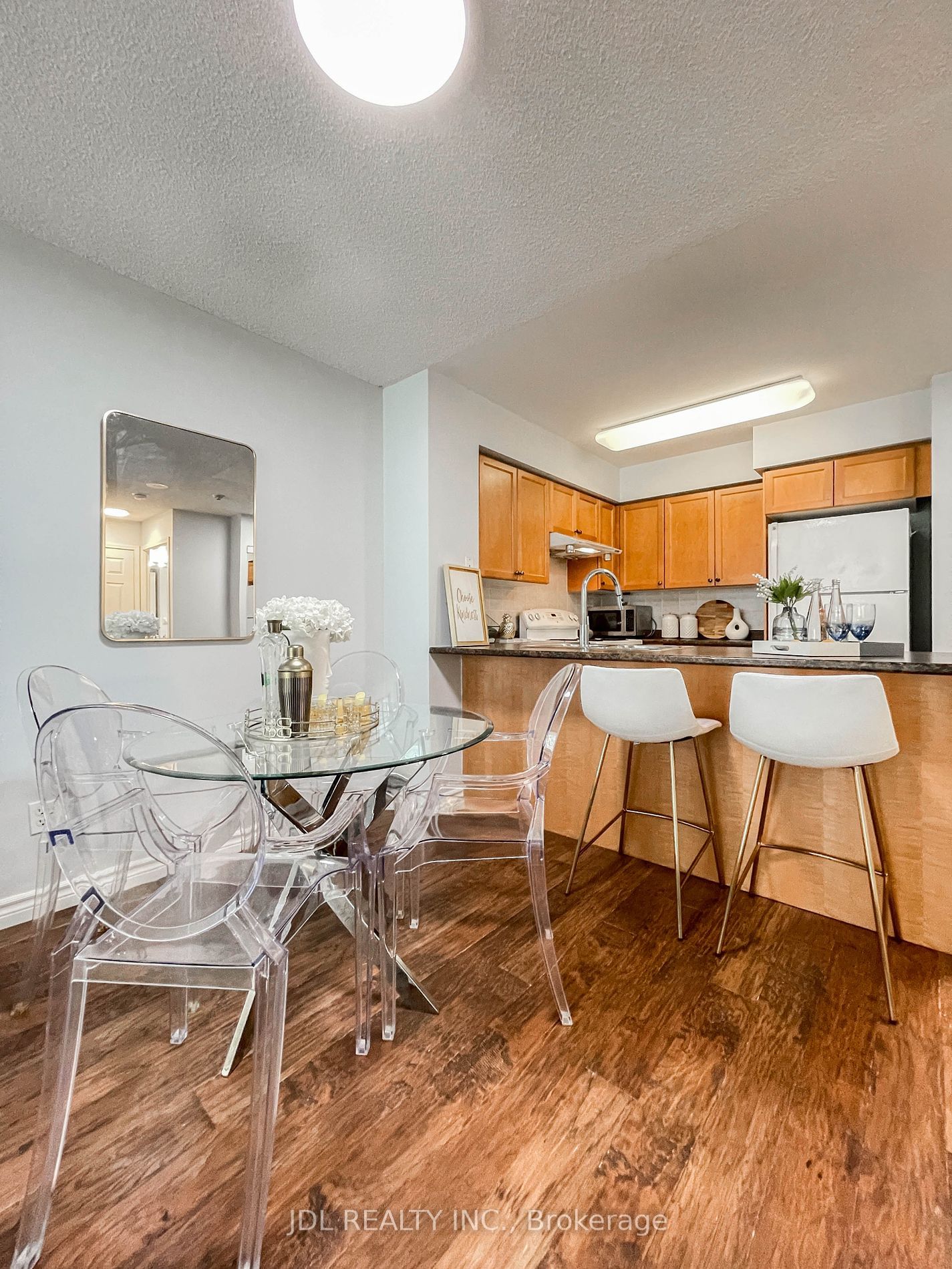 18 Spring Garden Ave, unit 609 for sale - image #7