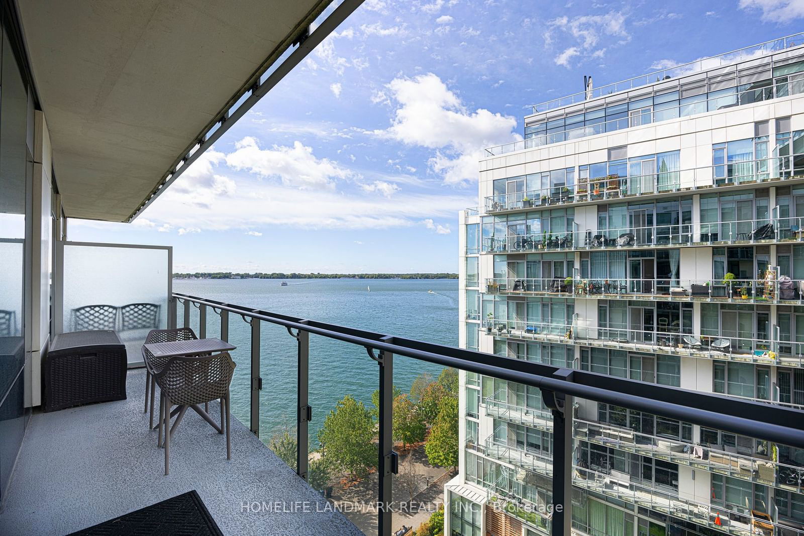 39 Queens Quay E, unit 912 for rent - image #2