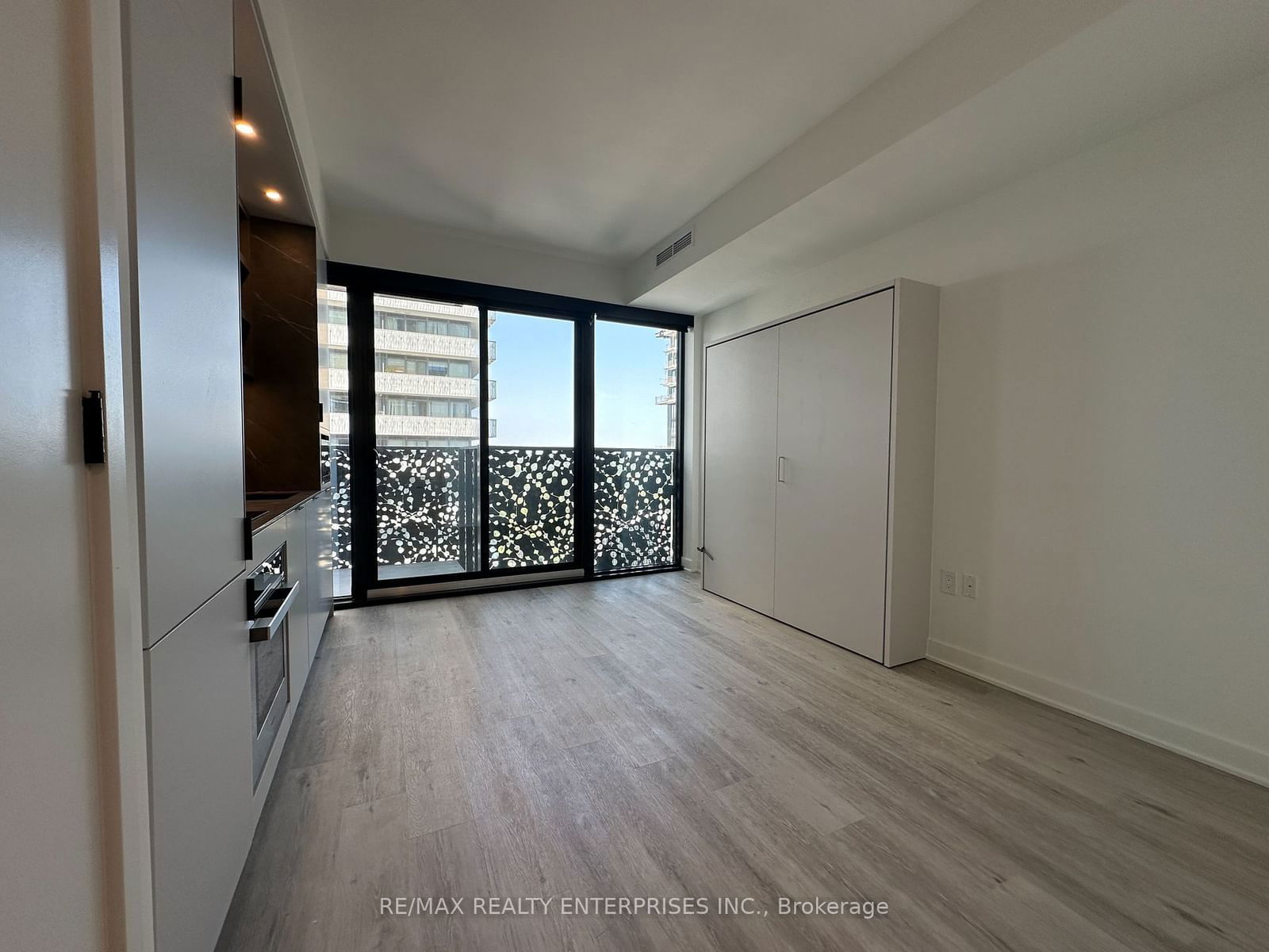 55 Charles St E, unit 3211 for rent - image #10