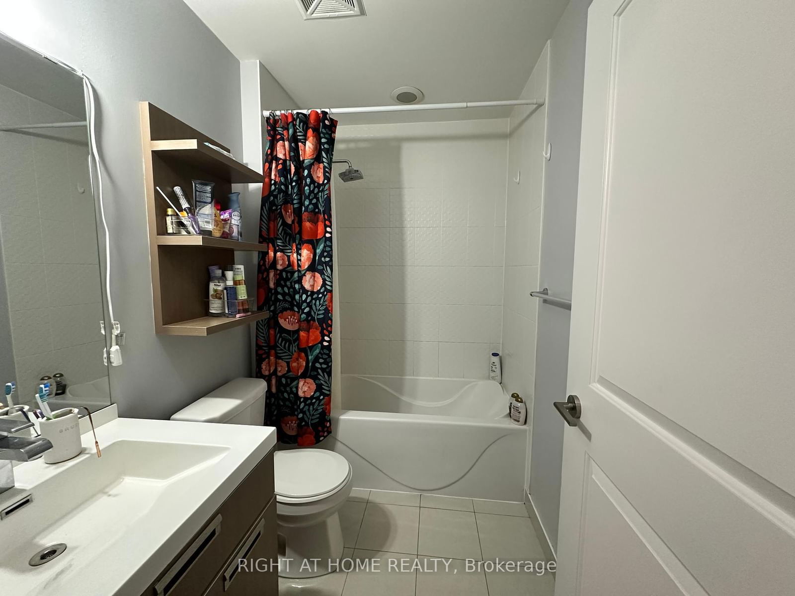 28 Ted Rogers Way, unit 3211 for rent - image #9