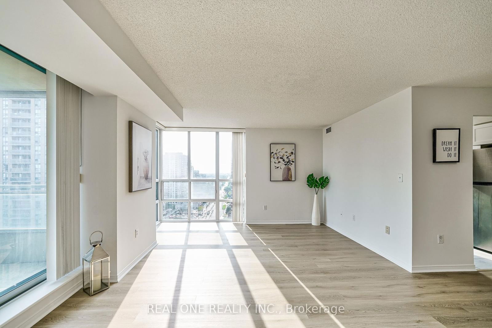 3 Pemberton Ave, unit 1902 for sale - image #13