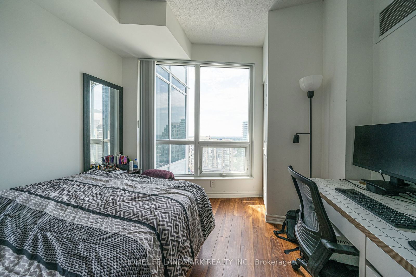 18 Holmes Ave, unit 1806 for rent - image #13