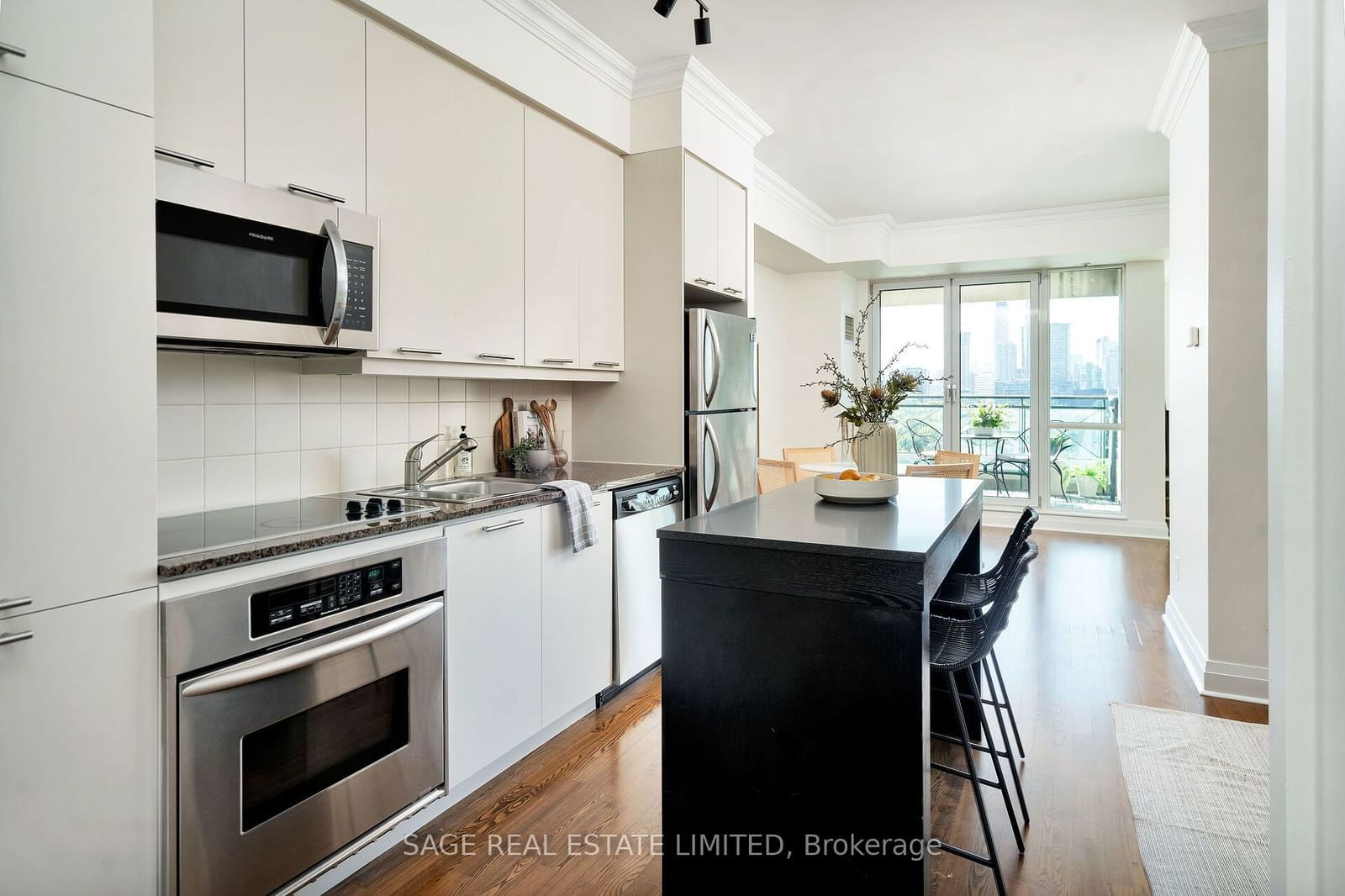 25 Scrivener Sq, unit 806 for sale - image #4