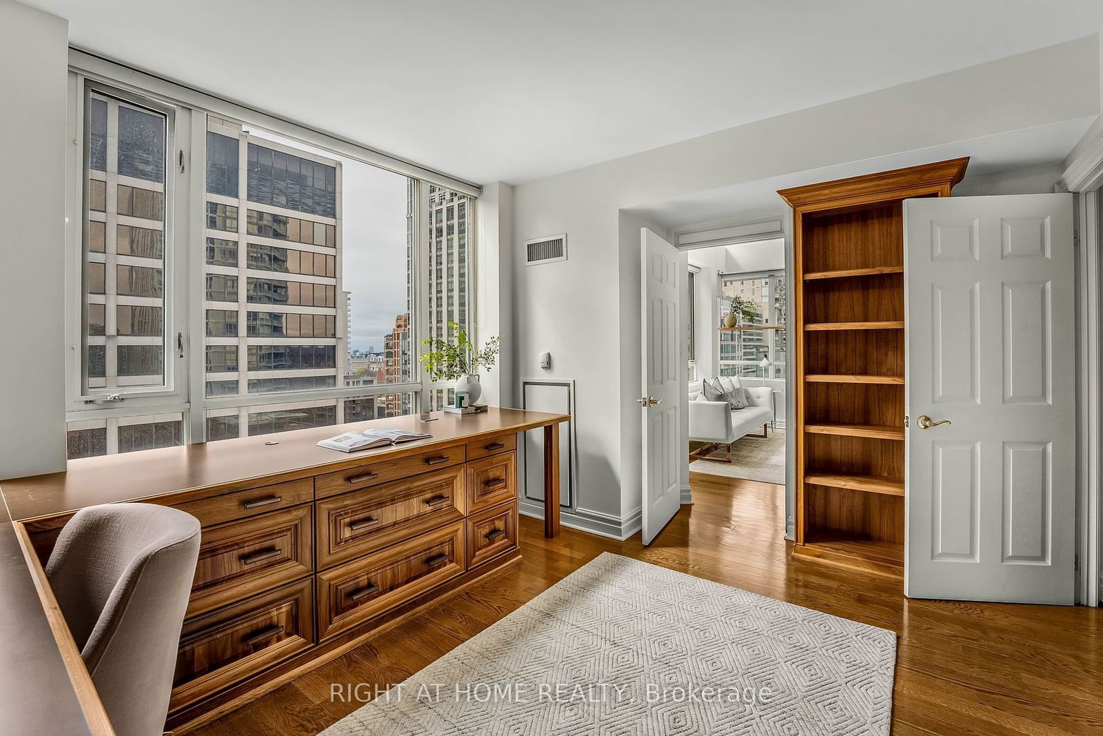 80 Cumberland St, unit PH2 for sale