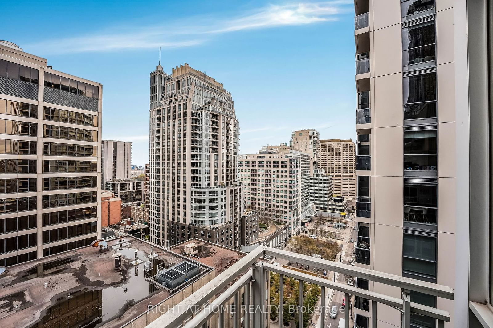 80 Cumberland St, unit PH2 for sale