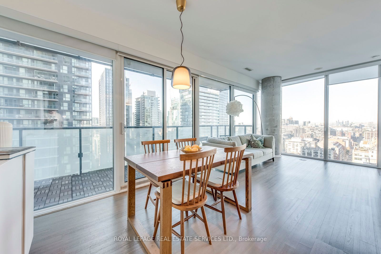 101 Peter St, unit 2309 for sale