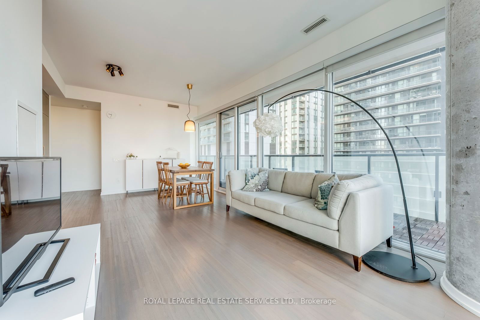 101 Peter St, unit 2309 for sale - image #17