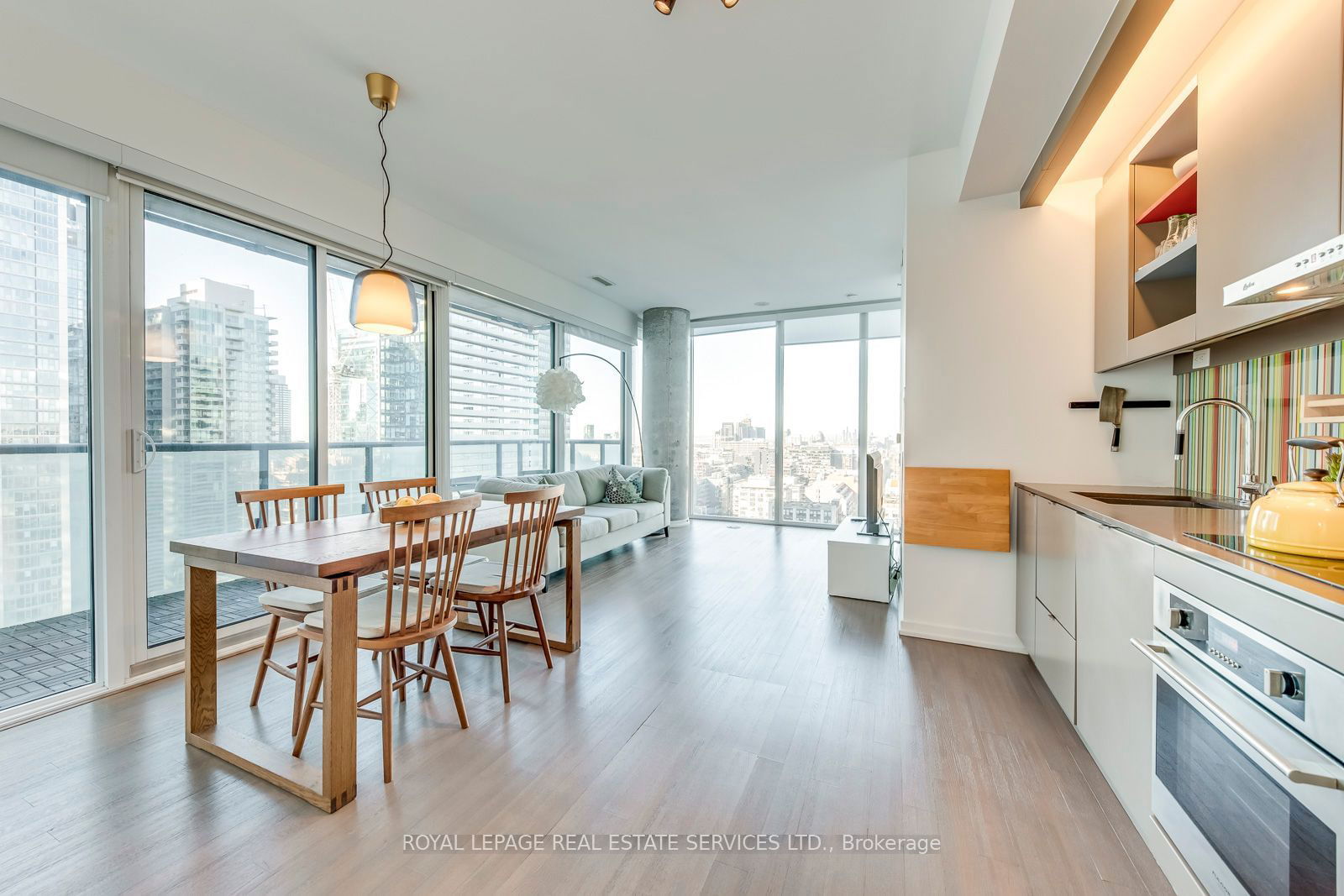 101 Peter St, unit 2309 for sale