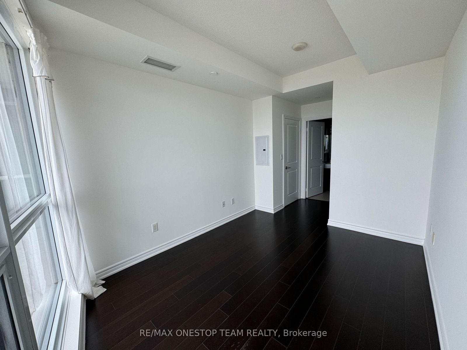 386 Yonge St, unit 3805 for sale - image #5