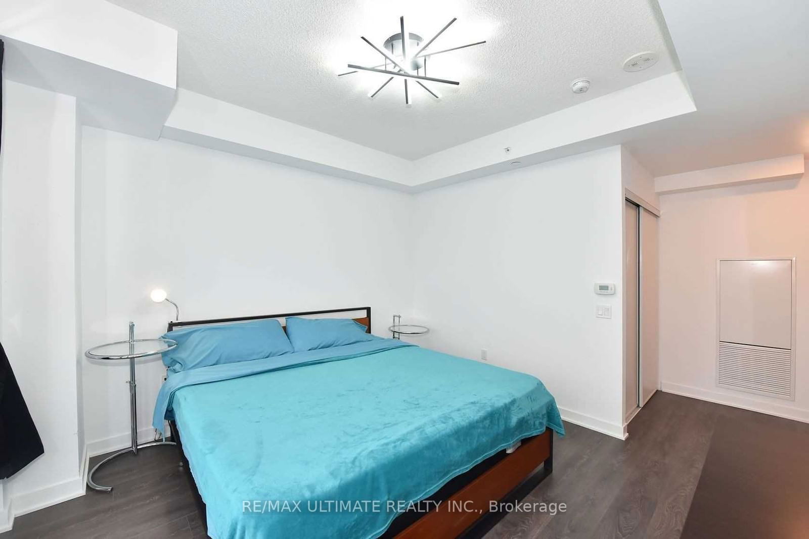 125 Blue Jays Way, unit 5202 for sale - image #23