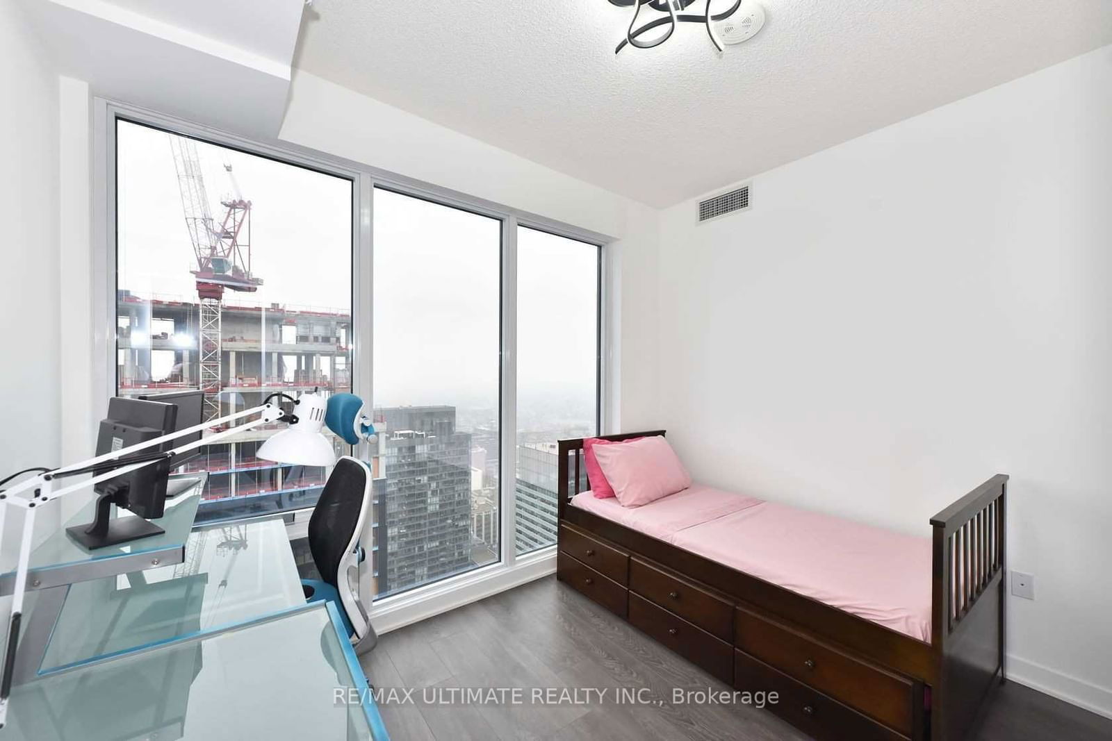 125 Blue Jays Way, unit 5202 for sale - image #31