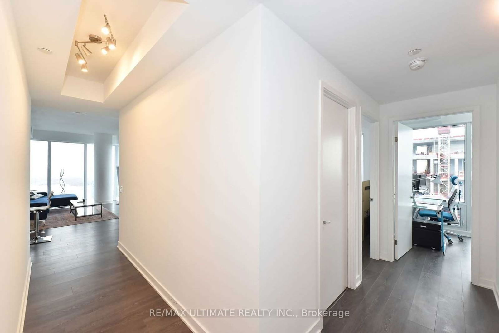 125 Blue Jays Way, unit 5202 for sale - image #7