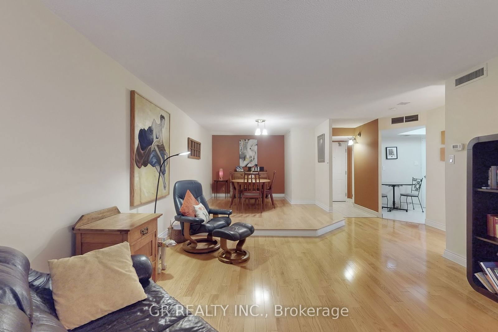 65 Scadding Ave, unit 221 for sale - image #6