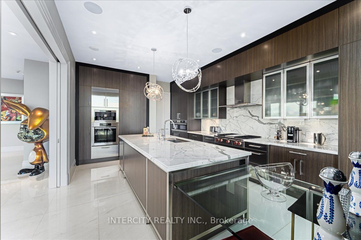 50 Yorkville Ave, unit 4001 for sale - image #12