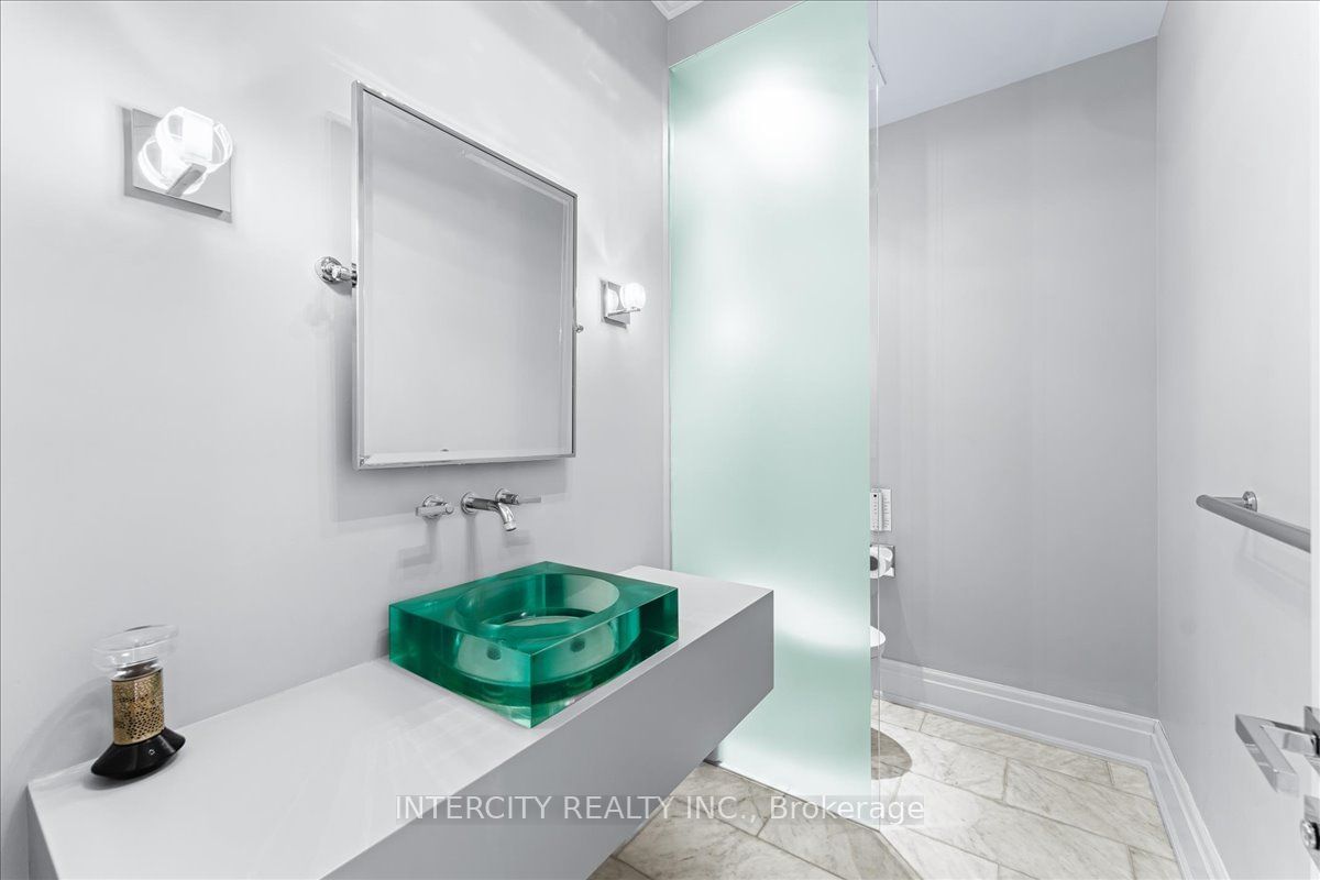 50 Yorkville Ave, unit 4001 for sale - image #19