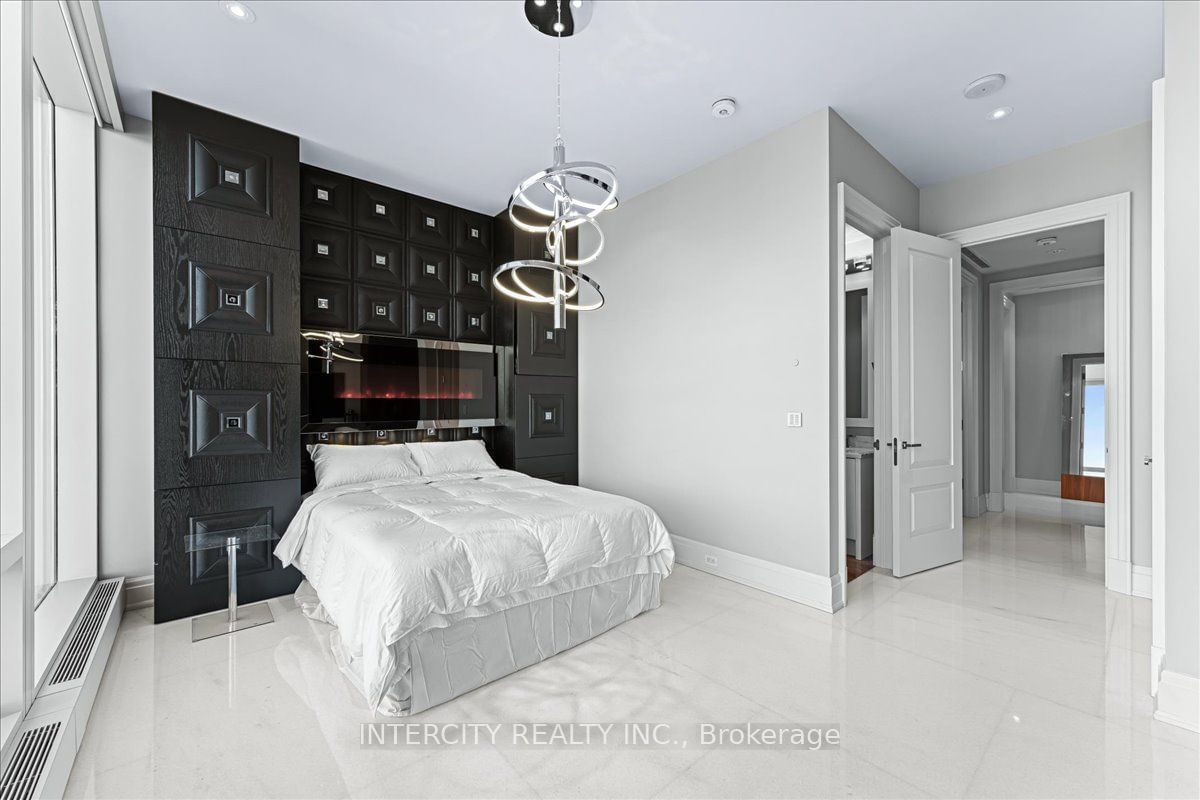 50 Yorkville Ave, unit 4001 for sale - image #21