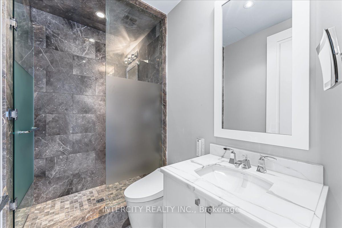 50 Yorkville Ave, unit 4001 for sale - image #23