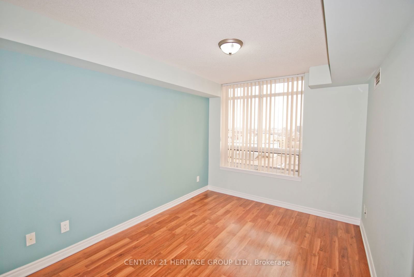 18 Kenaston Gdns, unit 1206 for rent - image #5