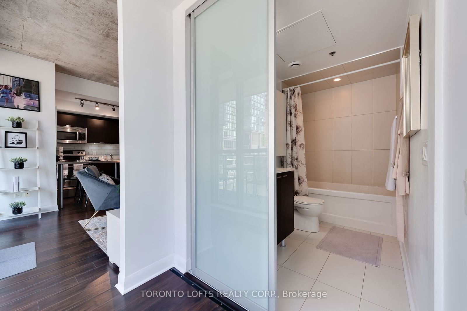 375 King St W, unit 614 for sale - image #8