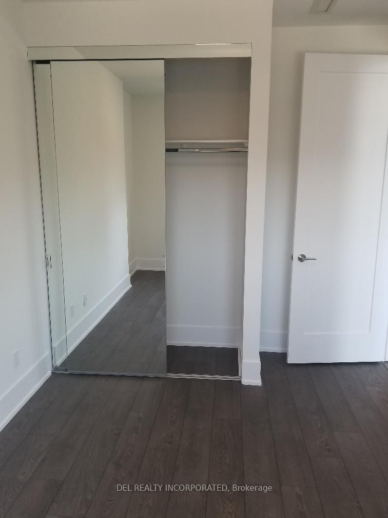 1 Edgewater Dr, unit PH30 for rent - image #5