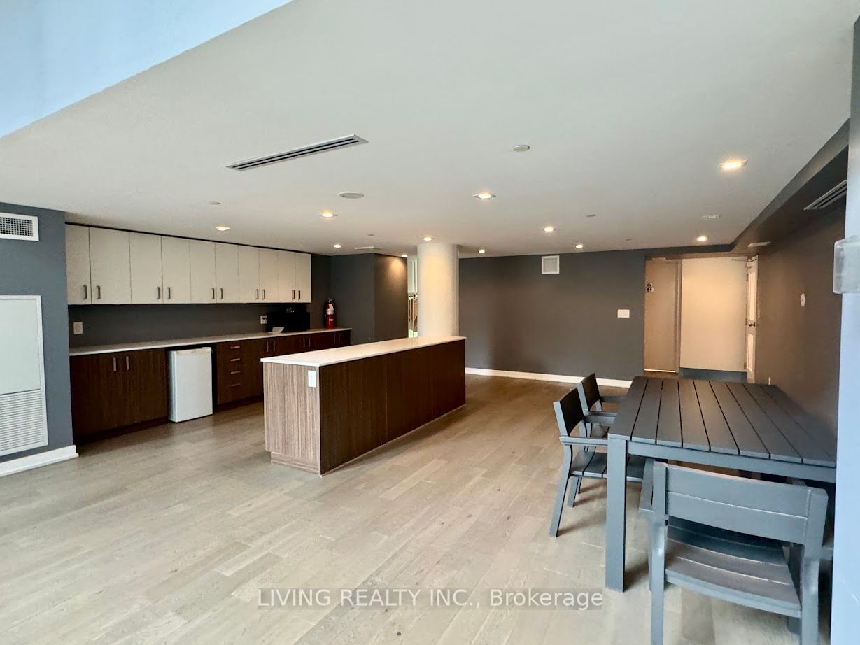 17 Dundonald St, unit 701 for sale - image #22