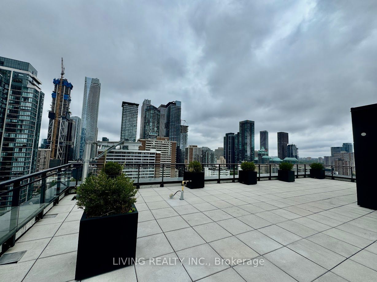 17 Dundonald St, unit 701 for sale - image #25