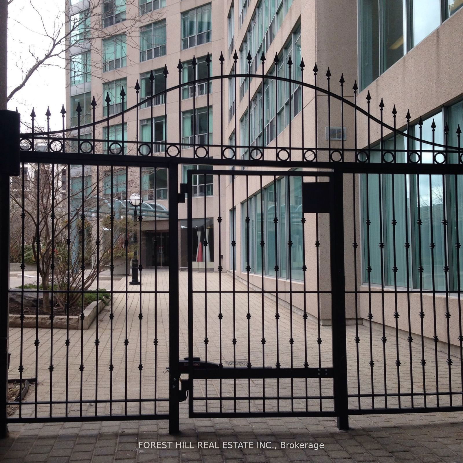 942 Yonge St, unit 1006 for sale