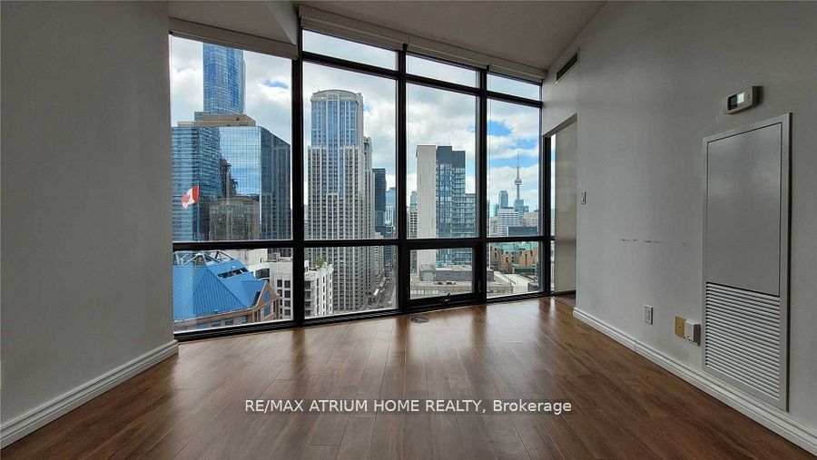 832 Bay St, unit 2009 for rent - image #10