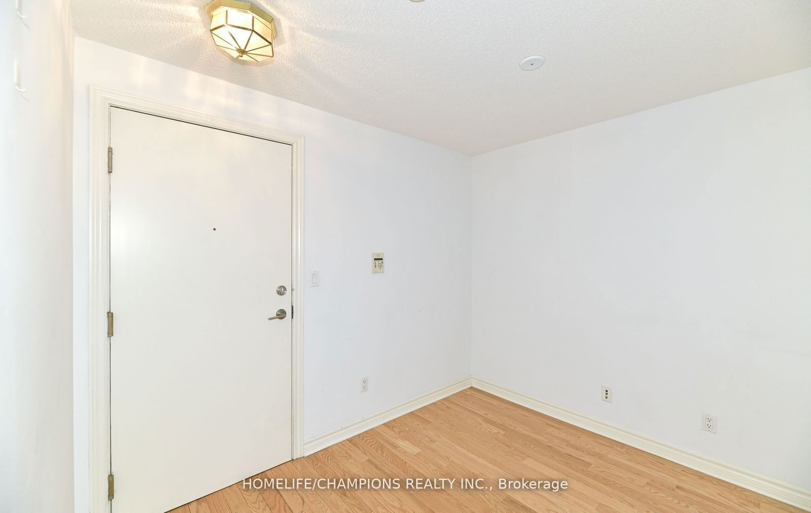 270 Wellington St W, unit 805 for rent - image #7